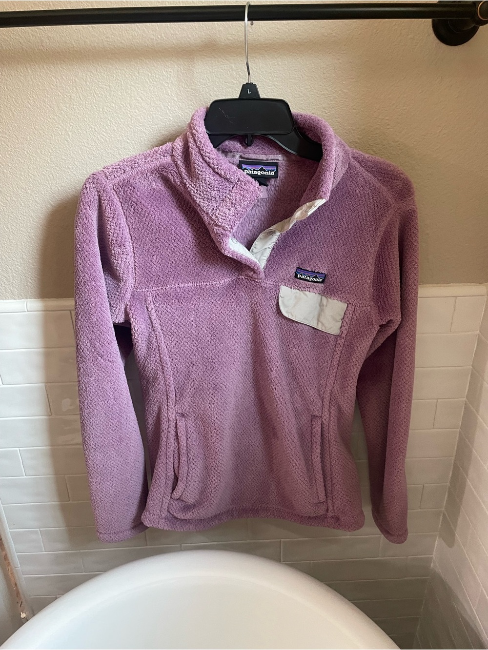 Patagonia Purple Fleece Pullover with Chest Patch
